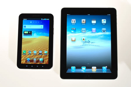 İşte iPad ile yanyana bir Samsung Galaxy Tab