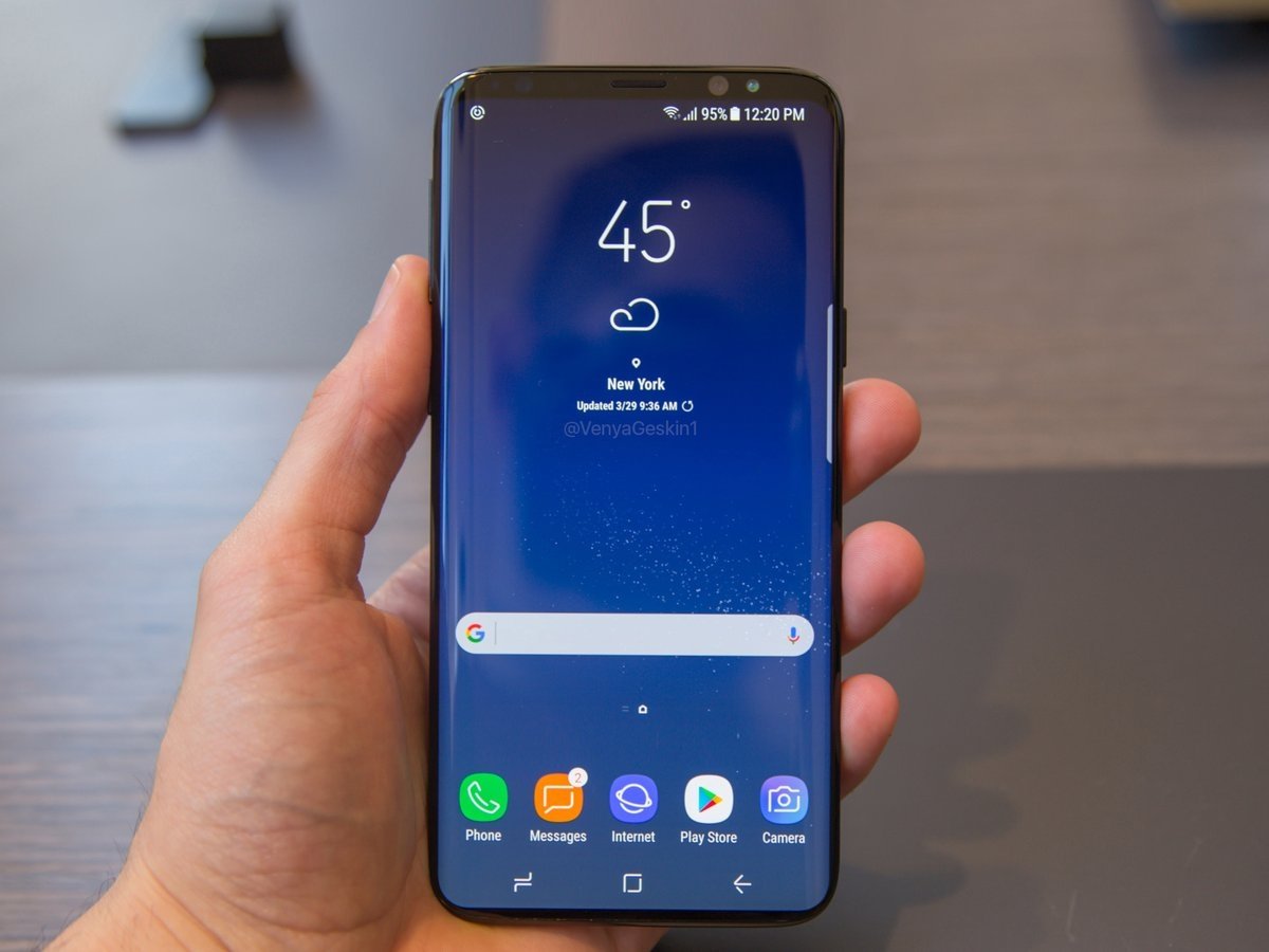 Kenarsız Galaxy S9 Böyle mi Görünecek?