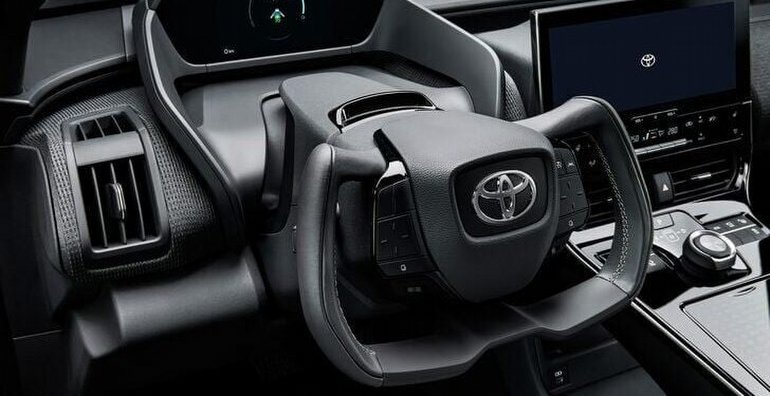 Toyota, Tamamen Elektrikli Olan Yeni Aracı bZ4X'i Resmi Olarak Tanıttı!